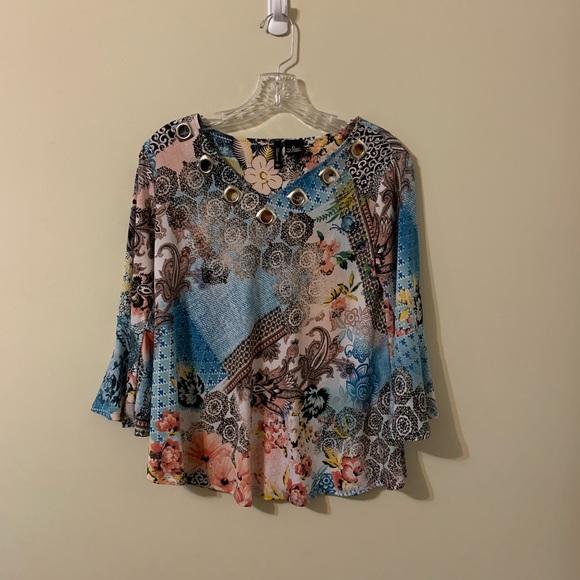 NEW DIRECTIONS Top size petite Small - Picture 3 of 8